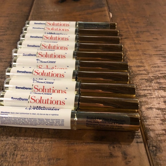 LipSense LipVolumizer Brand New - Picture 3 of 4